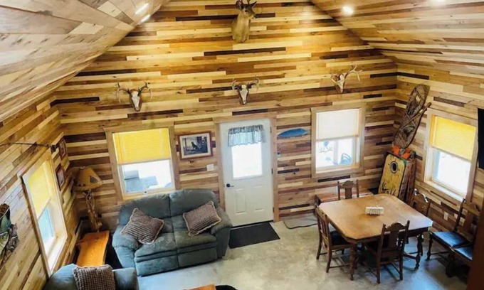 Dorchester Cabina | Fly Reel Cabin w/ hot tub