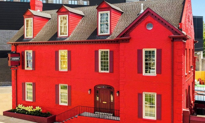 Music Row Casa | FlyghtHouse | Private Pickleball & Luxe Amenities