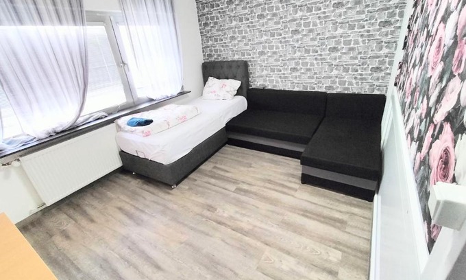 Ruesselsheim Apartamento | FMI 44Accommodation