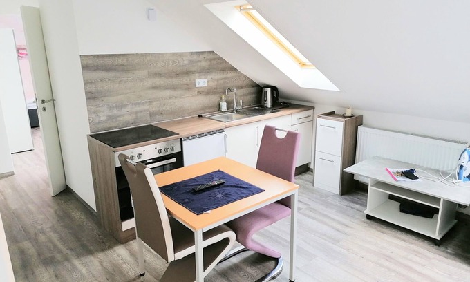 Ruesselsheim Casa | Apartamento de 2 habitaciones2 3 camas OpelCity cerca del aeropuerto de Frankfurt