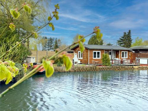 Geel Chalet De Esquí | Fonnies Chalet