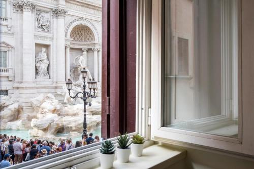 Rione II Trevi Apartamento | Fontana di Trevi -Appartamento con Vista mozzafiato sulla Fontana più famosa al mondo -Trevinestrome