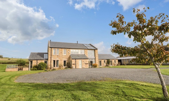 Morpeth Casa | FONTBURN FARMHOUSE, pet friendly, luxury holiday cottage in Rothbury
