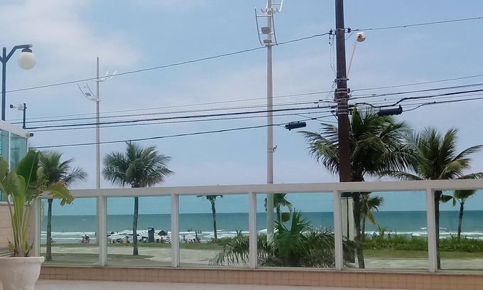 Caicara Apartamento | Pie en la arena en la Playa Grande