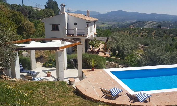 Alcala la Real Casa | Casa de alta calidad, cerca de Granada, una gran piscina, vista excepcional