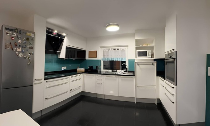 Radfeld Casa | For families, larger groups and guests with pets.
