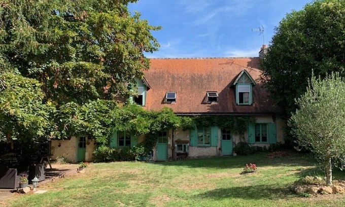 Beaumont-sur-Deme Casa | For peaceful holidays Gîte Beaumont sur Dême 8 persons
