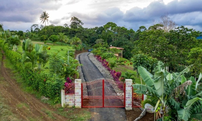 Penas Blancas Cabaña | Forest-flame 2 Bedroom house and 1 bath in Costa Rica