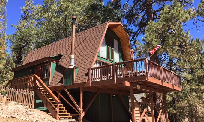 Fawnskin Cabina | Escapada al bosque en Fawnskin, el lado tranquilo de Big Bear