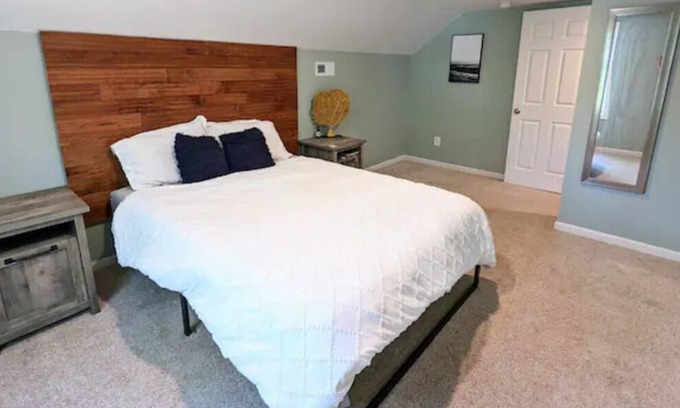 Carteret County Apartamento | Forest near the Sea, country/rural setting, less than 20 minutes from the beach!