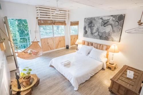 Morong Apartamento | FOREST Nest with Self-Service Breakfast - Birds, Monkeys, Pet Friendly with a Fee