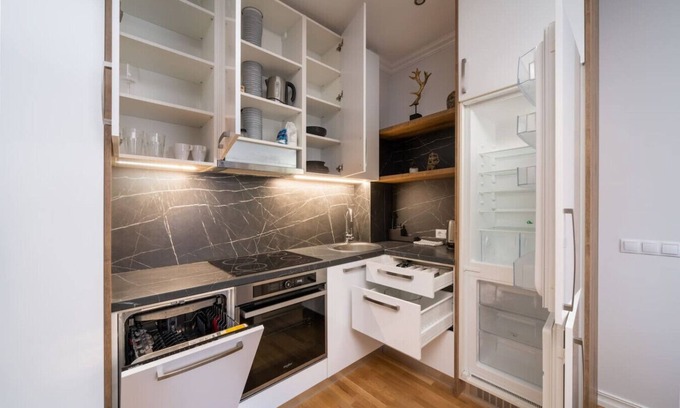 Jurmala Apartamento | Forest view front line apartment on Dzintaru prosp