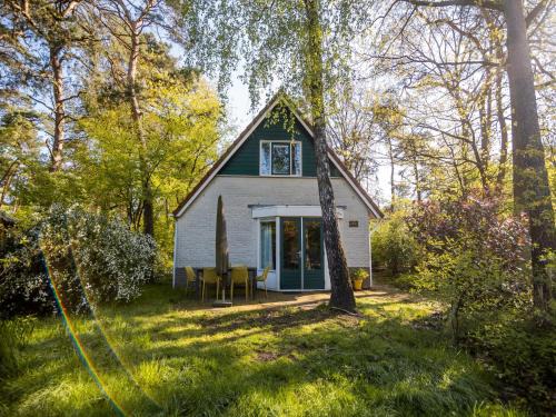 Markelo Casa | Forest Villa in Markelo with Sunny Garden