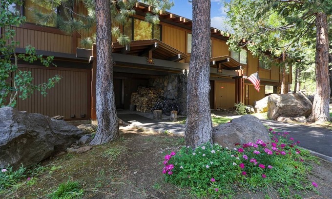 Tahoe City Condominio | Boscosa Unidad Lakeview Casa Rocky Ridge # 54