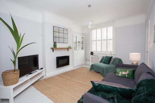 Worthing Casa | Foresters Cottage