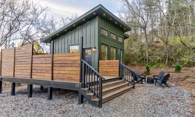 Asheville Cabina | Forestwood Cabin | Cozy Couples Cabin w/ Hot Tub