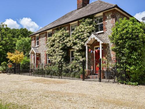 Lacey Green Casa | Forge Cottage