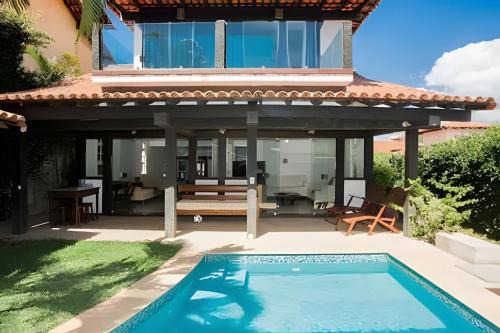 Portal da Ferradura Casa | Formidável Casa com Piscina em Cond.