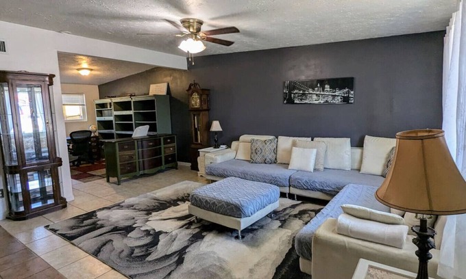 Sierra Vista Casa | Fort Huachuca. Home with private Gym. Pet with fee