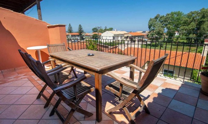 Acharavi Apartamento | Fotios Roof apartment