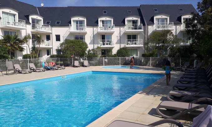 Fouesnant Apartamento | Fouesnant, apartamento con vistas a la piscina a 200 m de la playa de Beg Meil