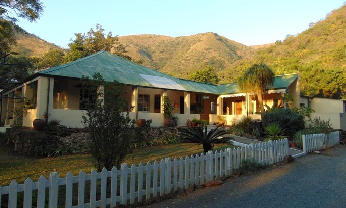 Umjindi Casa | Fountain Baths Guest Cottages