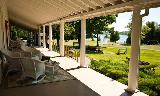 Lake Leelanau Complejo | Fountain Point - Honeymoon Cottage