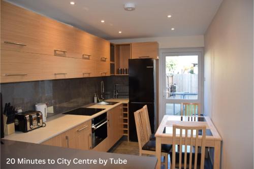 Waltham Forest Casa | Four Bedroom House Chandos Road