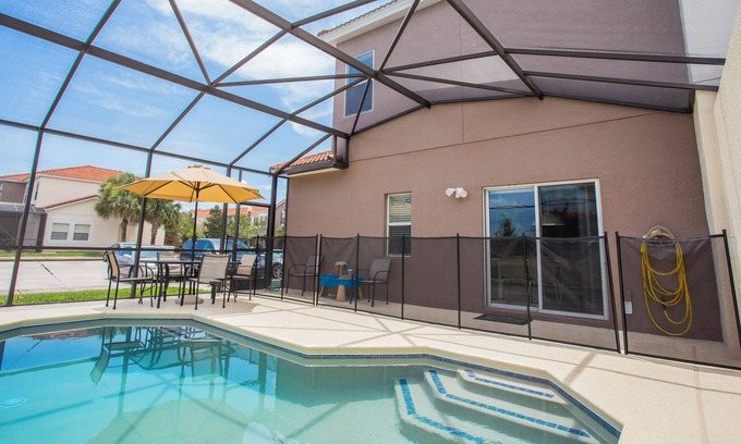 Bellavida Casa | Four Bedroom w Screened Pool Close to Disney 4563