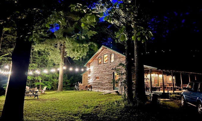 Newfield Cabina | Four Gorges Cabin at Fisher Woods: A Private Cozy Home Base in the Finger Lakes