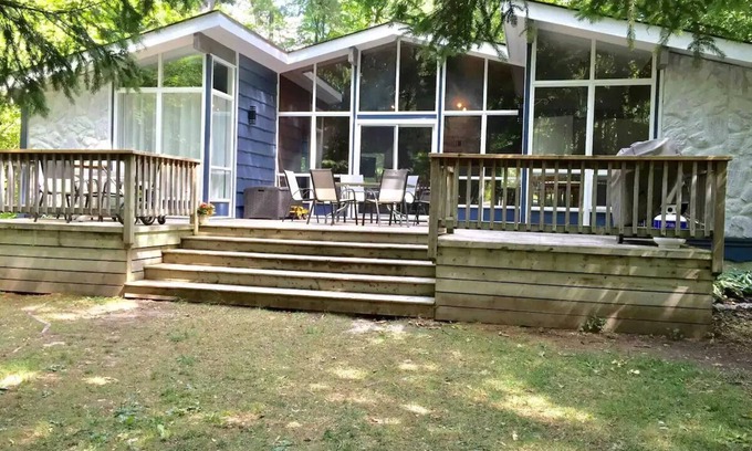 Grand Bend Casa | Four Pines Lake house