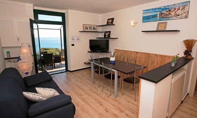 Pieve Ligure Apartamento | Apartamento de tres habitaciones ULIVI 3 con terraza con vistas al mar.