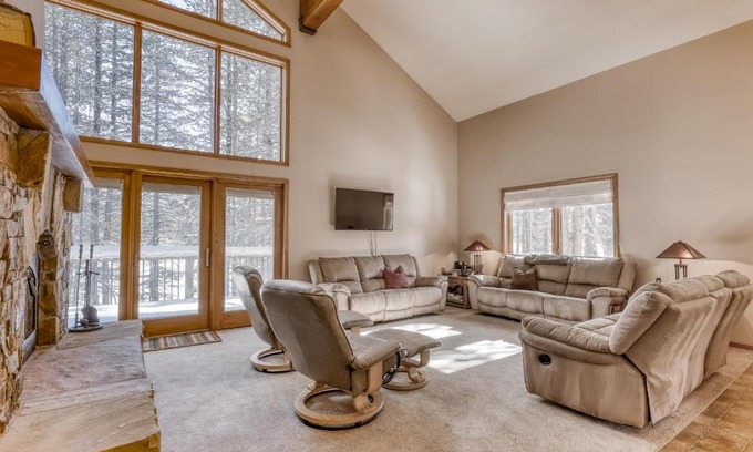 Serene Lakes Casa | Four Seasons Lakeside