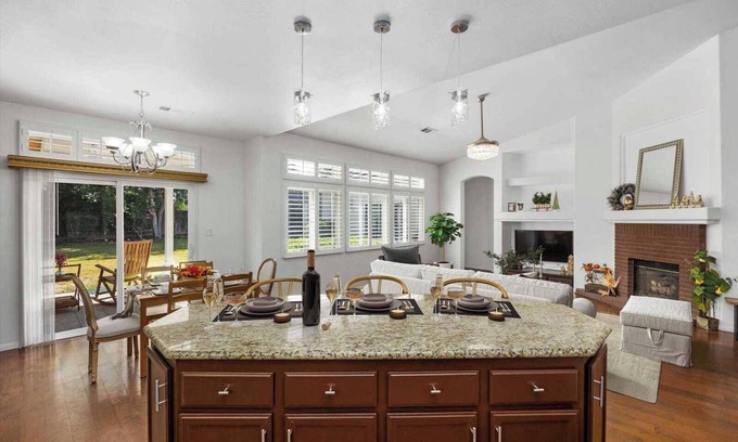 Greenacres Casa | Four Seasons Retreat on Windsor Park Dr #41844