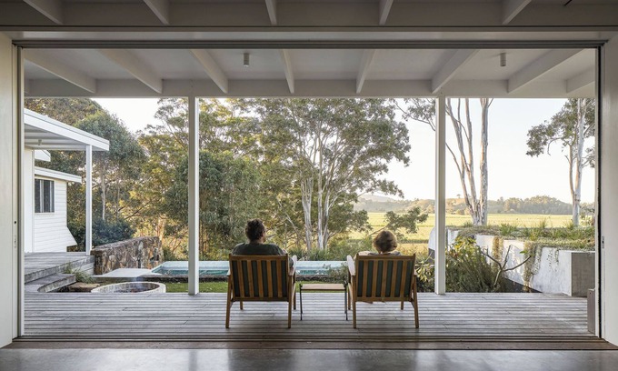 Crabbes Creek Casa | Four Winds! Architecturally renovated & designed with Pool and Panoramic Views