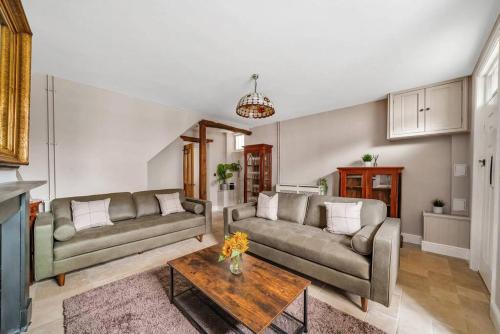 Bicester Casa | Fox Cottage, within 5 min walk of Bicester Village