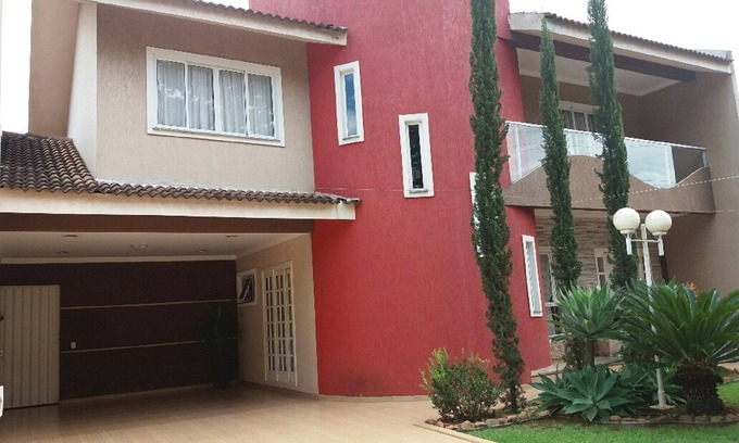 Foz do Iguacu Casa | FozCasa alto estándar, piscina, Wi-fi, 4 gar, 12 personas, aire acondicionado, cerca centro