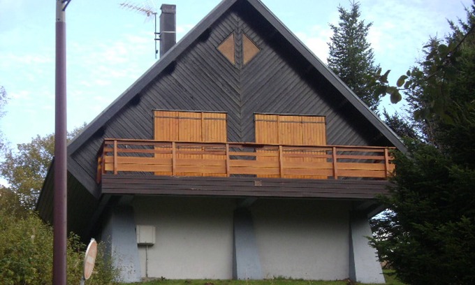 Besse-et-Saint-Anastaise Chalet De Esquí | Chalet típico cerca del centro de la estación con aparcamiento privado