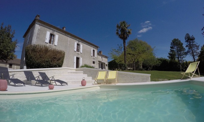 Bors de Montmoreau Casa | Hermosa casa de campo en 7ha, piscina privada climatizada