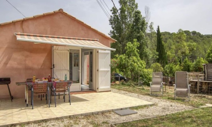 Le Beausset Apartamento | La Mirapelle 2 by Interhome