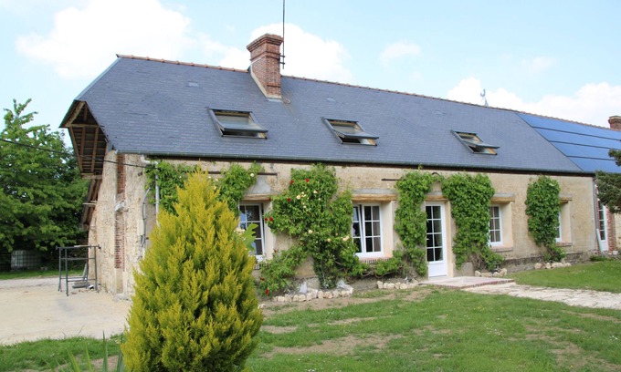 Saint-Evroult-Notre-Dame-du-Bois Casa | Casa completamente renovada en el campo en el pueblo turístico