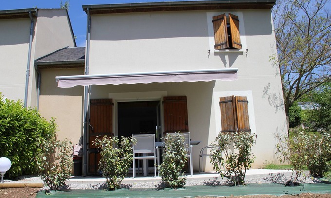 Saint-Geniez-d'Olt-et-d'Aubrac Casa | Casa 3 habitaciones, dúplex, entresuelo. 6 personas con 2 habitaciones, 2 baños