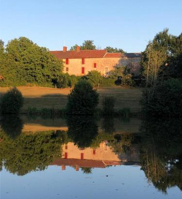 Saint-Martin-Lars-en-Sainte-Hermine Casa | Le Vieux Château de Saint Martin-Lars