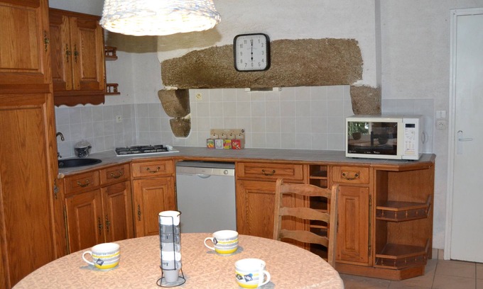 Saint-Pierre-des-Echaubrognes Casa | Country Gite