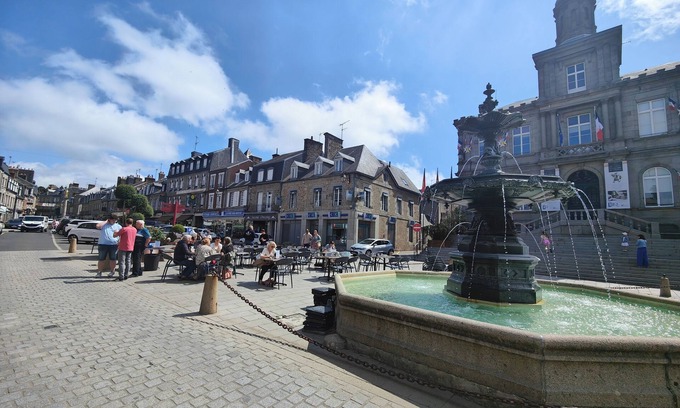 Villedieu-les-Poeles Apartamento | L'Écrin 1-bedroom apartment