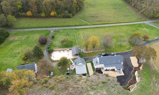 Faverolles Cabaña | ¡Gîte con piscina, terraza y actividades deportivas cerca de Valençay y ZooParc de Beauval!