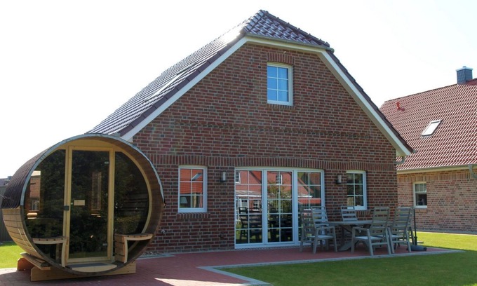 Eilsum Casa | Framheim - 100qm Luxus-ferienhaus für 7 Personen Direkt am Wasser bei Greetsiel!