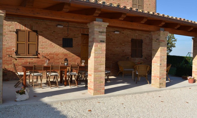 SantʼAngelo in Pontano Casa | Casa con jardín y piscina privada