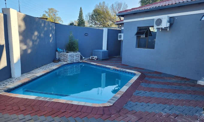 Emfuleni Cama Y Desayuno | Francos guest lodge accommodation