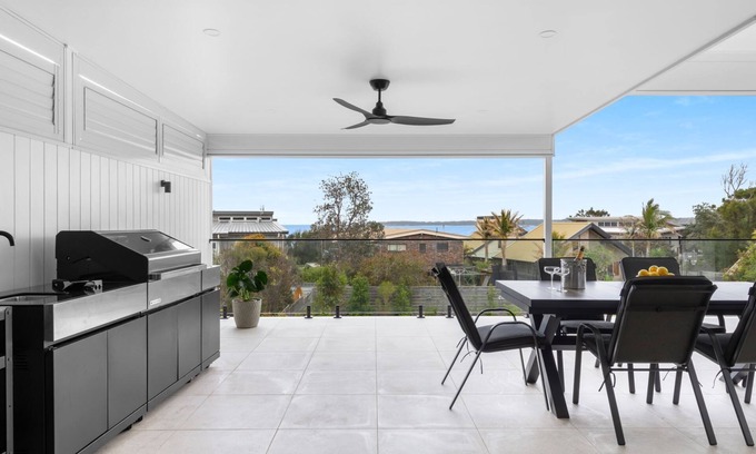 Berrara Casa | Frank and Coco's in Berrara